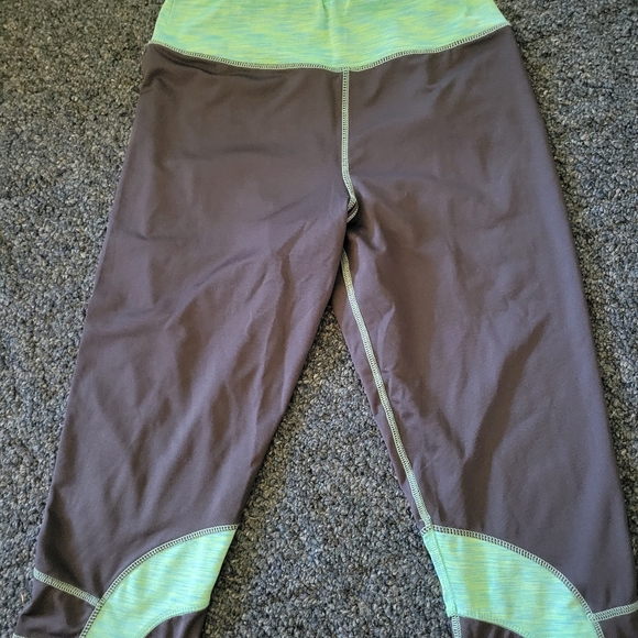Set of 3 Capri Leggings Size XL Workout Rue21 - Picture 6 of 7